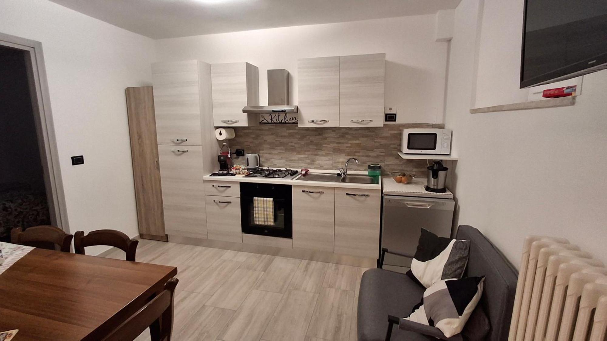 Pesa Apartment B&B Ascoli Piceno Ngoại thất bức ảnh